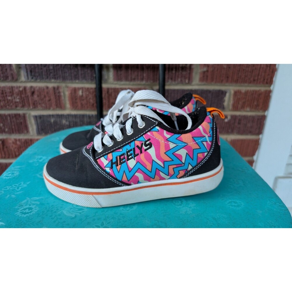 Heelys Pro 20 Prints Roller Shoes – Black/Pink/Blue – Youth 2